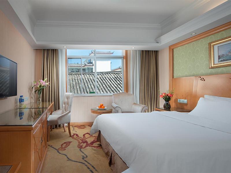 Vienna International Hotel Lijiang Yuxue Avenue Екстер'єр фото